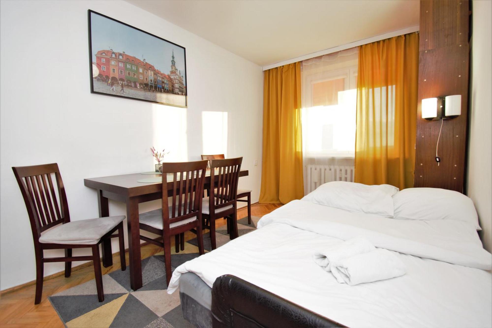 Roomspoznan Pl - Powstancow Wielkopolskich 23 - 24H Self Check-In Luaran gambar